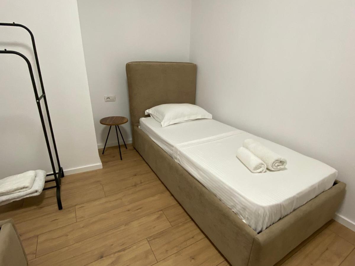 Brand New Apts Located At The City'S Main Square-100 Mbs Wifi Durrës Exterior foto